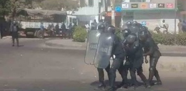 Urgent – Ucad : Échauffourées entre jeunes de l’opposition et forces de l’ordre [video]