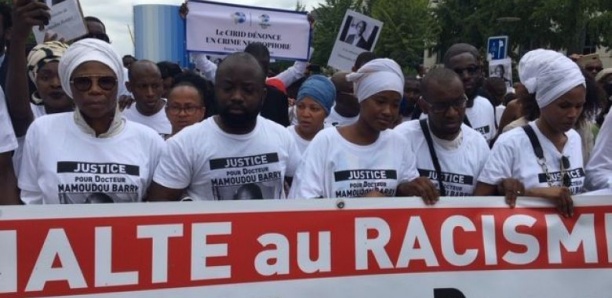 Marches à Paris et Conakry, à la mémoire de Mamadou Barry