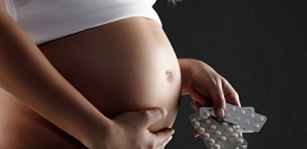 Evitez l'ibuprofène et le paracétamol pendant la grossesse