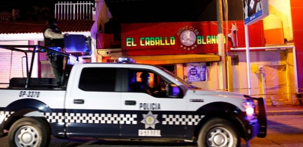 Au moins 28 morts dans l'incendie criminel d'un bar de striptease au Mexique