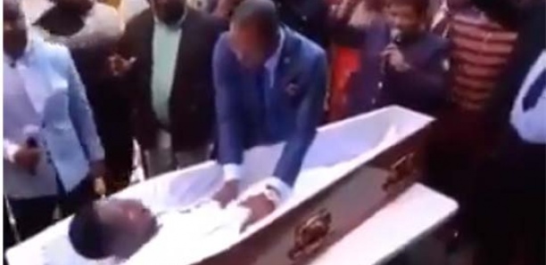 Afrique du Sud: Un pasteur qui «ressuscite» un mort fait rire les internautes