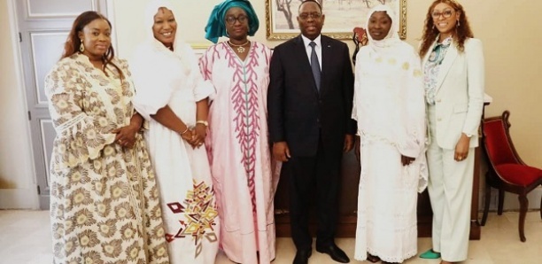 Femmes Cadres De Bby Pétition Pour Un Deuxième Quinquennat De Macky Sall