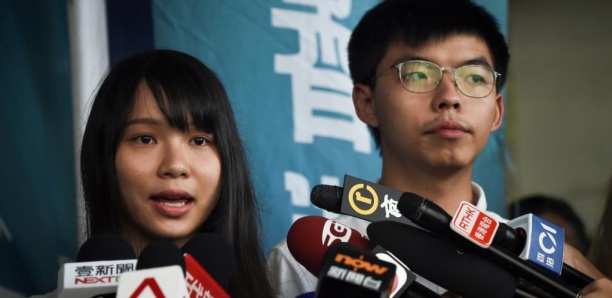 Hong Kong: les deux figures contestataires Joshua Wong et Agnès Chow libérés