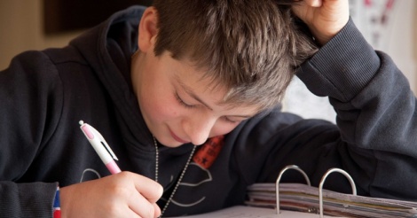 Faut-il vraiment supprimer les devoirs à la maison pour les collégiens?