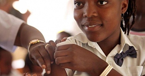 La vaccination contre le cancer du col de l’utérus cible 889 445 filles