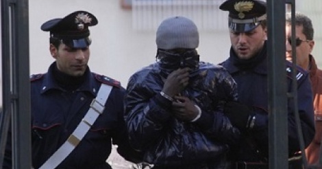 Un émigré sénégalais de Brescia, accusé d’avoir commis 1.200 rapports sexuels sur une fillette, innocenté