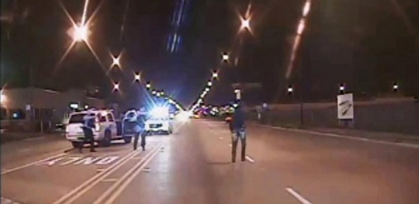 Chicago: des policiers limogés pour avoir couvert le meurtre d’un noir