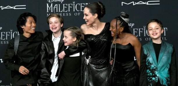 Angelina Jolie radieuse avec ses enfants à l’avant-première de “Maléfique 2