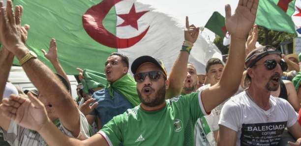 Les Algériens dans la rue pour le 25e vendredi consécutif