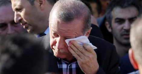 Erdogan dans la ligne de mire des F-16: 