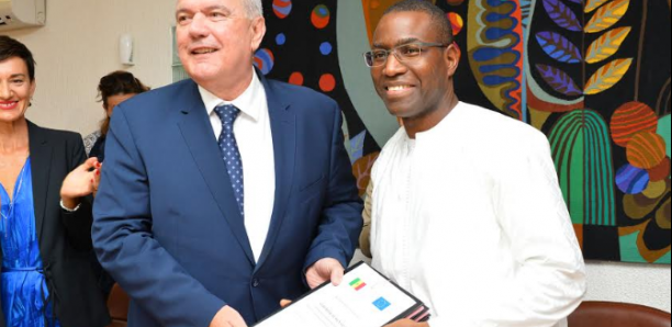 11eme FED: Amadou Hott signe 3 conventions de financement avec l'Ue