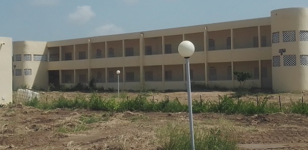 Le nouveau lycée de Mbour sans électricité depuis l'année dernière