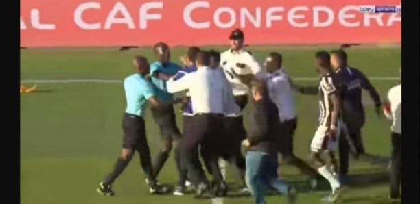 L’arbitre sénégalais Maguette Ndiaye violemment attaqué et tabassé après la rencontre Berkane-Sfax