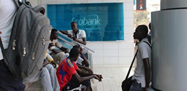 Bourses des étudiants : Ecobank se retire
