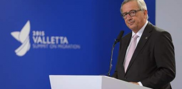[ Video] Juncker incapable de se déplacer au sommet de l'Otan