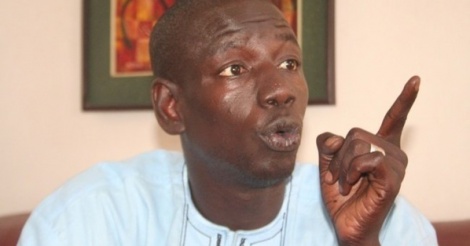 Abdoulaye Wilane traite Barthélémy Dias et Cie de comédiens