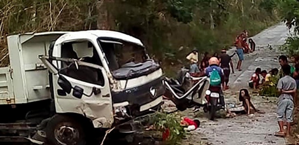 Un camion tombe dans un ravin aux Philippines: 19 morts
