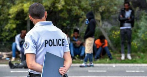 Rixes nocturnes à Calais entre migrants, 16 blessés