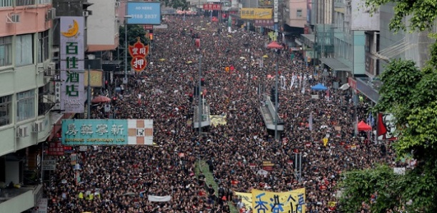 Grève générale à Hong Kong, Carrie Lam s'inquiète
