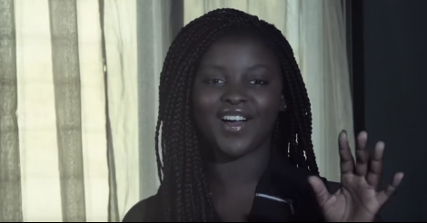 Découvrez le nouveau clip de Abiba - Sama mother