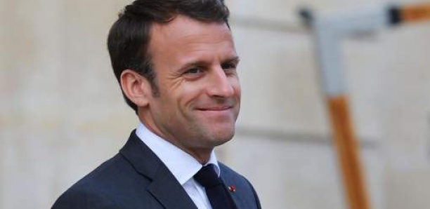 Emmanuel Macron reporte encore ses annonces