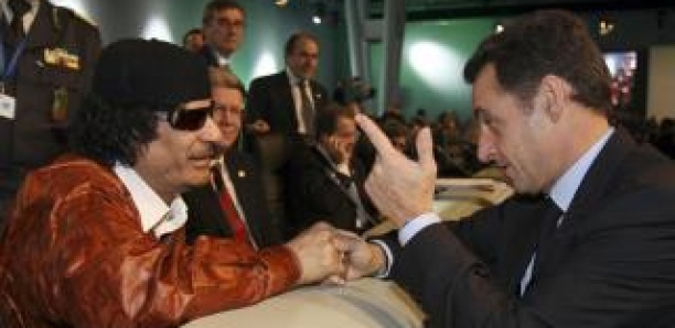 Vidéo :  Sarkozy - Kadhafi : une histoire en trois actes