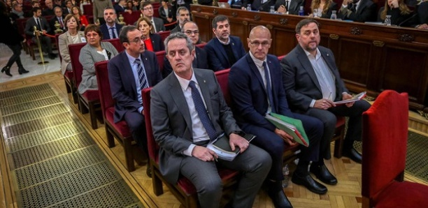 Jusqu'à 13 ans de prison pour les indépendantistes catalans, Puigdemont dénonce une “aberration”
