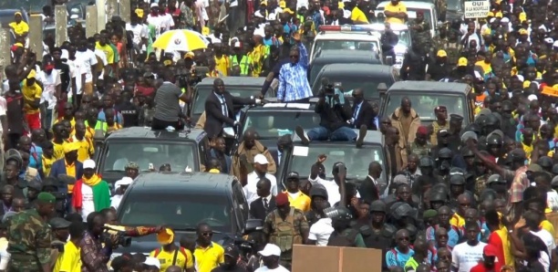 Guinée: importante manifestation de soutien au président Alpha Condé