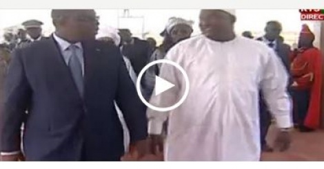 Vidéo – La parfaite entente entre le président Macky Sall et le président Adama Barrow
