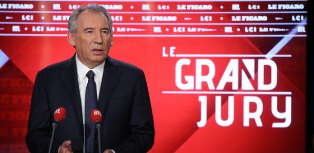Bayrou ne veut pas redevenir ministre et presse Macron de s'exprimer