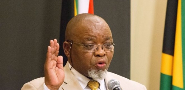 Le ministre sud-africain des mines aurait soudoyé des journalistes