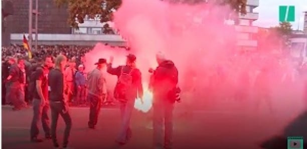 En Allemagne, des militants d'extrême-droite manifestent après une 