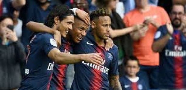 Le PSG s'impose grâce au  trio Mbappé-Cavani-Neymar  [vidéo]
