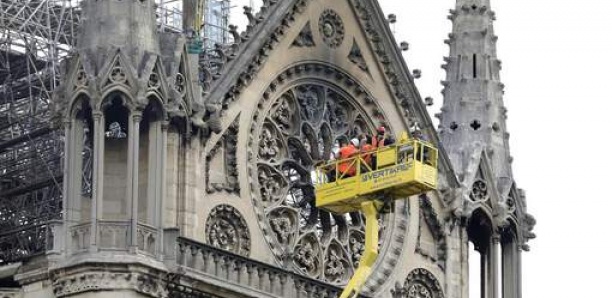 Des ouvriers ont bravé l'interdiction de fumer sur le chantier de Notre-Dame