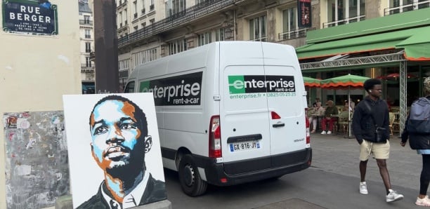 Culture: Un portrait d’Ousmane Sonkonflotte dans les rues de Paris