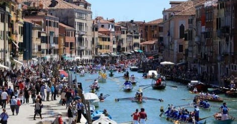 Ces villes n'en peuvent plus des touristes